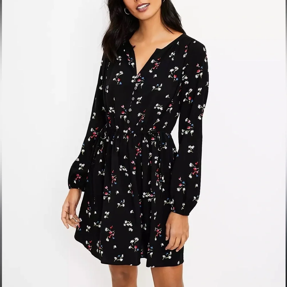 LOFT Black Casual Floral Side Tie Sundress Long Sleeves Medium Petite